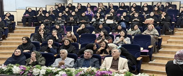 از ماما های نمونه دانشگاه تجلیل شد