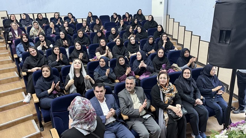 از ماما های نمونه دانشگاه تجلیل شد