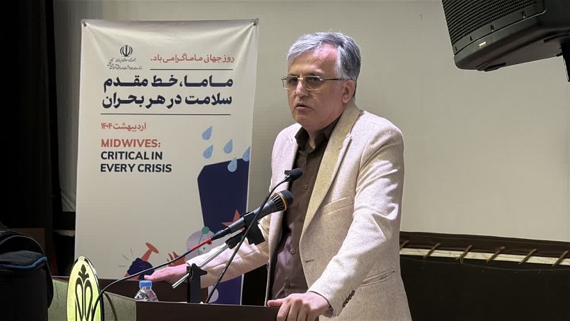 از ماما های نمونه دانشگاه تجلیل شد