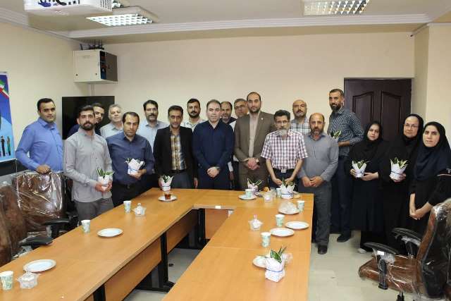 از پرسنل خدماتی ، روزمزد ، شرکتی و راننده های قراردادی و استیجاری مرکز بهداشت بندرگز تجلیل شد