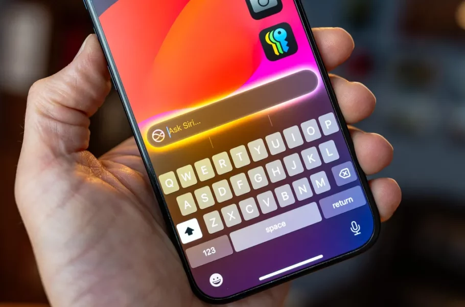 اپل با چتباتی شبیه ChatGPT قابلیتهای نسخه جدید سیری را آزمایش میکند اپل با چتباتی شبیه ChatGPT قابلیتهای نسخه جدید سیری را آزمایش میکند