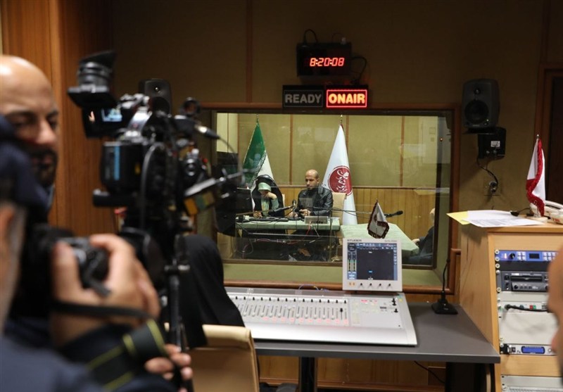 جزئیاتی از رادیو مقاومت/ شبکهای که امروز کار خود را شروع کرد جزئیاتی از رادیو مقاومت/ شبکهای که امروز کار خود را شروع کرد