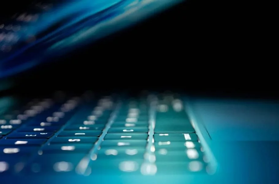 مدل زبانی جدید اپل می‌تواند با سرعتی خیره‌کننده متون طولانی تولید کند