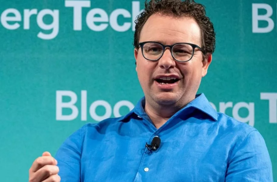 مدیرعامل آنتروپیک: شرکت‌های هوش مصنوعی نباید اشتباه تولیدکنندگان سیگار را تکرار کنند