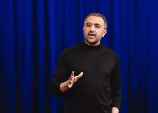 مدیرعامل هوش مصنوعی مایکروسافت درباره خودآگاهی تقلبی هوش مصنوعی هشدار می‌دهد