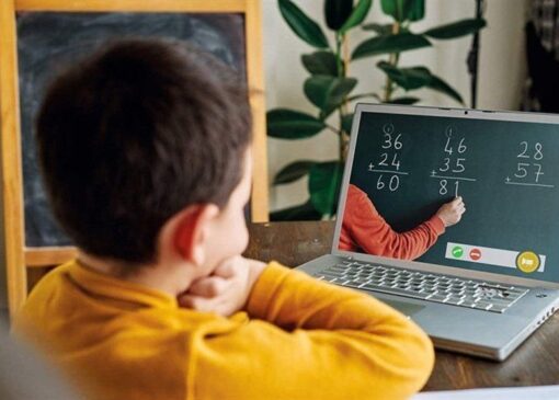 معایب آموزش مجازی دانش‌آموزان/خانواده‌ها کجای معادله‌اند؟