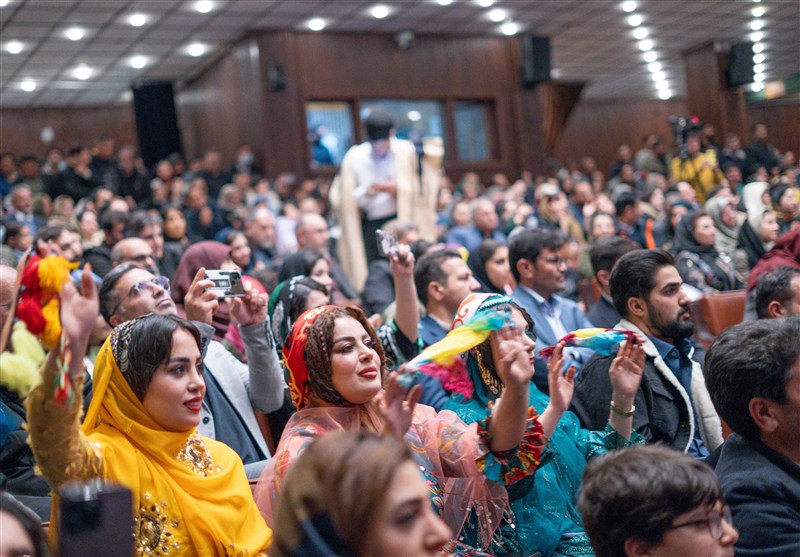 مفاخر لر در جشنواره بلوط؛ از ورزشکاران ملی تا هنرمندان / نغمه‌های لری در دل پایتخت پیچید