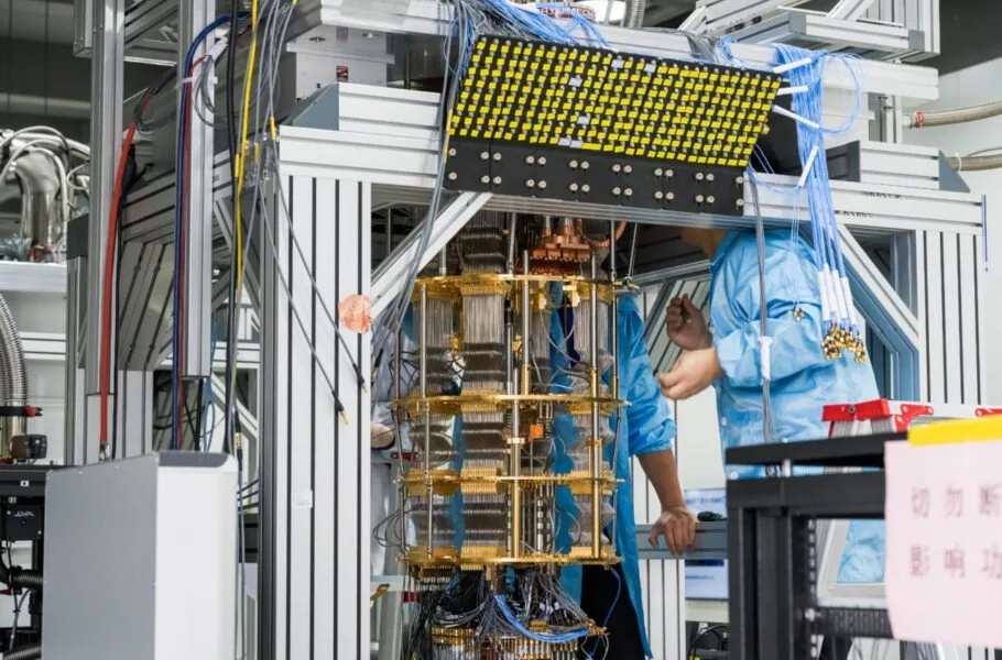 برای اولین بار در جهان: چین با کامپیوتر کوانتومی مدل هوش مصنوعی یک میلیارد پارامتری را تنظیم کرد