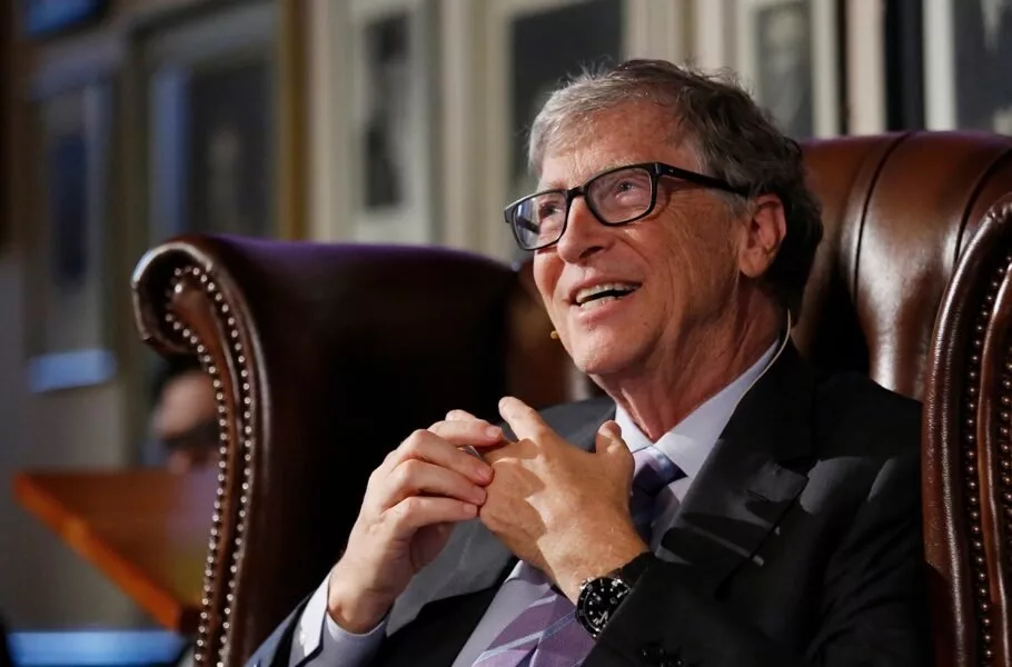  بیل گیتس: هوش مصنوعی در ۲۰ سال آینده اغلب مشاغل انسانی را تصاحب می‌کند