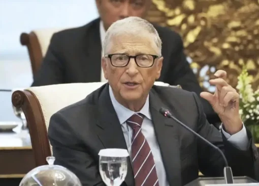 بیل گیتس: هوش مصنوعی کلید پیشرفت در حوزه سلامت و آموزش است