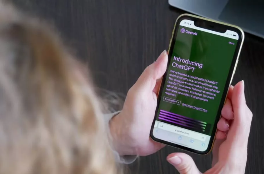 تحقیق جدید: اکثر چتباتها را میتوان به ارائه پاسخهای خطرناک وادار کرد تحقیق جدید: اکثر چتباتها را میتوان به ارائه پاسخهای خطرناک وادار کرد