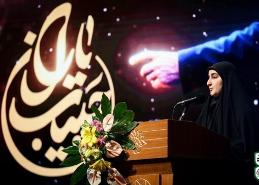 فعالان فرهنگی و هنری مکتب حاج قاسم معرفی و تجلیل شدند