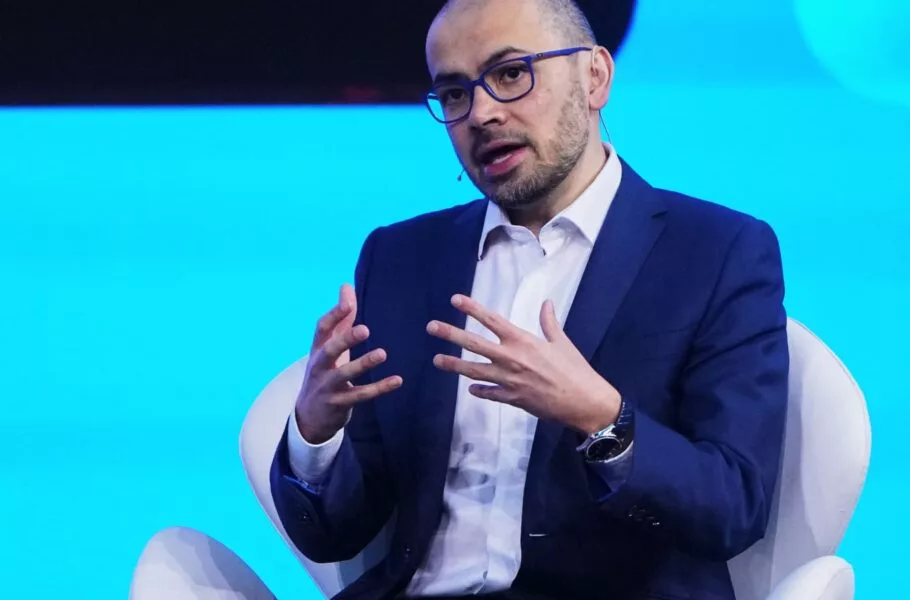 مدیر دیپمایند گوگل: هوش مصنوعی ظرف 5 تا 10 سال آینده به سطح تواناییهای انسان میرسد مدیر دیپمایند گوگل: هوش مصنوعی ظرف 5 تا 10 سال آینده به سطح تواناییهای انسان میرسد