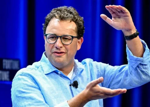 مدیرعامل آنتروپیک: هوش مصنوعی تا سال 2026 با کشوری از نابغه‌ها برابری می‌کند