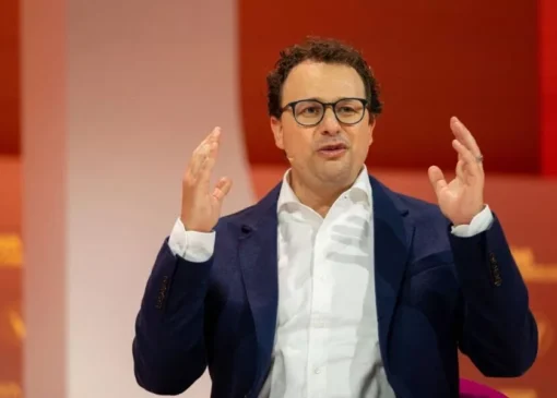 مدیرعامل آنتروپیک: هوش مصنوعی تا یک دهه دیگر می‌تواند عمر انسان را دوبرابر کند