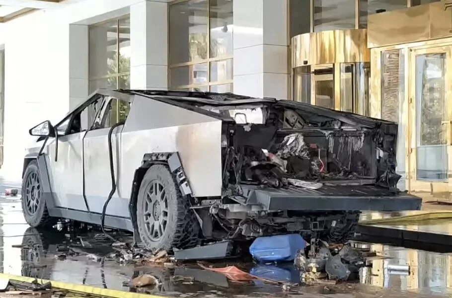 پلیس لاسوگاس: عامل انفجار سایبرتراک از ChatGPT کمک گرفته بود پلیس لاسوگاس: عامل انفجار سایبرتراک از ChatGPT کمک گرفته بود