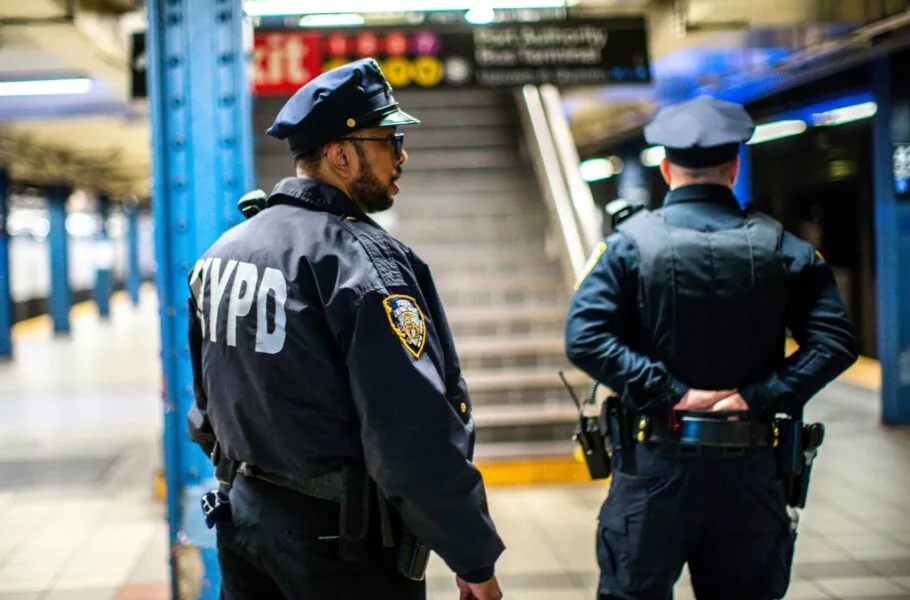 پیش‌بینی جرایم با هوش مصنوعی؛ متروی نیویورک در پی اجرای ایده‌ای بحث‌برانگیز است
