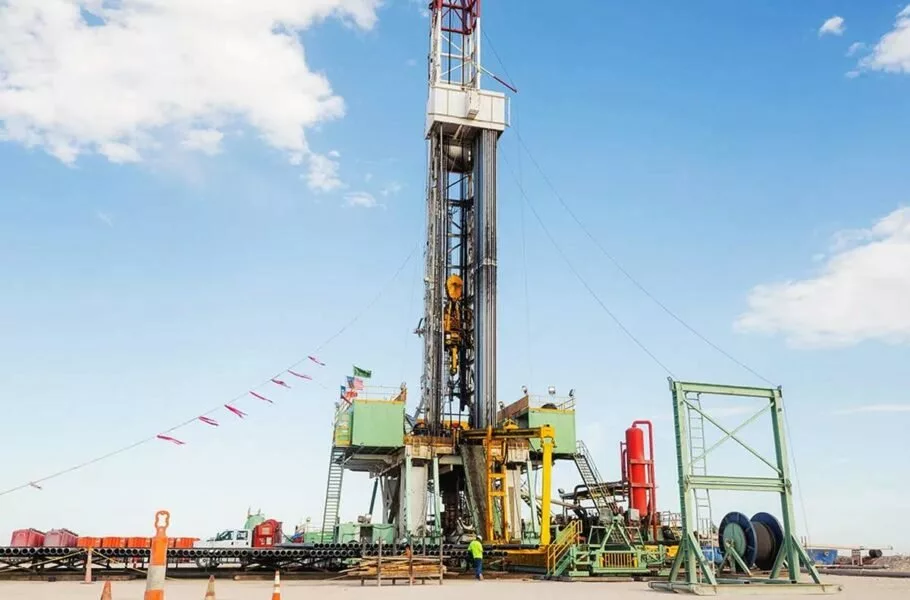 چرا غولهای نفتی جهان چشمانتظار شکوفایی هرچه بیشتر هوش مصنوعی هستند؟ چرا غولهای نفتی جهان چشمانتظار شکوفایی هرچه بیشتر هوش مصنوعی هستند؟