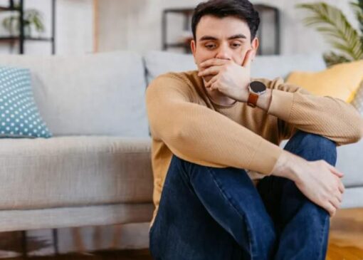 چرا وقتی می‌خواهم از حقم دفاع کنم، می ترسم و اضطراب می‌گیرم؟