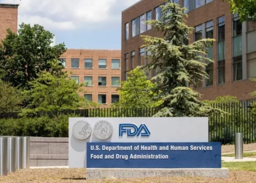 FDA آمریکا هوش مصنوعی خودش را برای افزایش سرعت ارزیابی‌های علمی به کار می‌گیرد