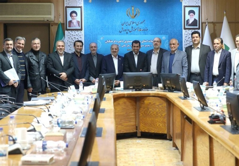 توزیع 60 هزار میلیارد سود بین اعضای صندوق فرهنگیان توزیع 60 هزار میلیارد سود بین اعضای صندوق فرهنگیان