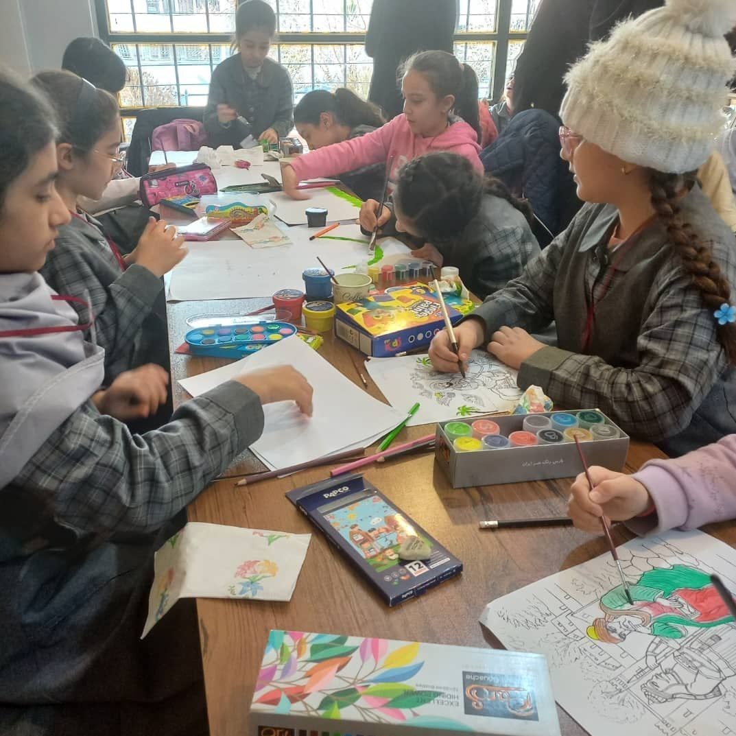 خیالینگاری در نگاه آینده؛ راهی برای تقویت هویت فرهنگی کودکان نقاشی , خوشنویسی ,