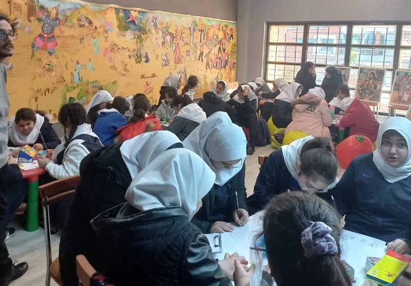 خیالینگاری در نگاه آینده؛ راهی برای تقویت هویت فرهنگی کودکان نقاشی , خوشنویسی ,