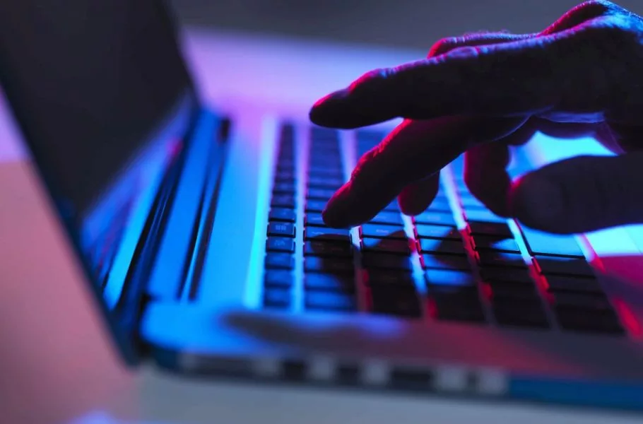 هشدار محققان: باتها در شبکههای اجتماعی میتوانند افکار عمومی را فریب دهند هشدار محققان: باتها در شبکههای اجتماعی میتوانند افکار عمومی را فریب دهند