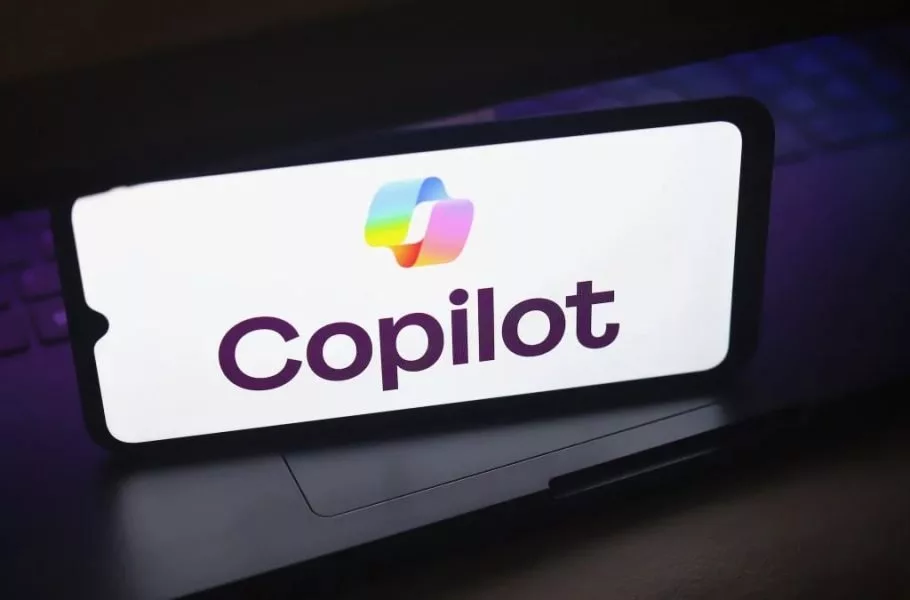 هوش مصنوعی کوپایلت ایمیل مشتریان را بدون اجازه خلاصه میکند؛ مایکروسافت باگ را تایید کرد هوش مصنوعی کوپایلت ایمیل مشتریان را بدون اجازه خلاصه میکند؛ مایکروسافت باگ را تایید کرد