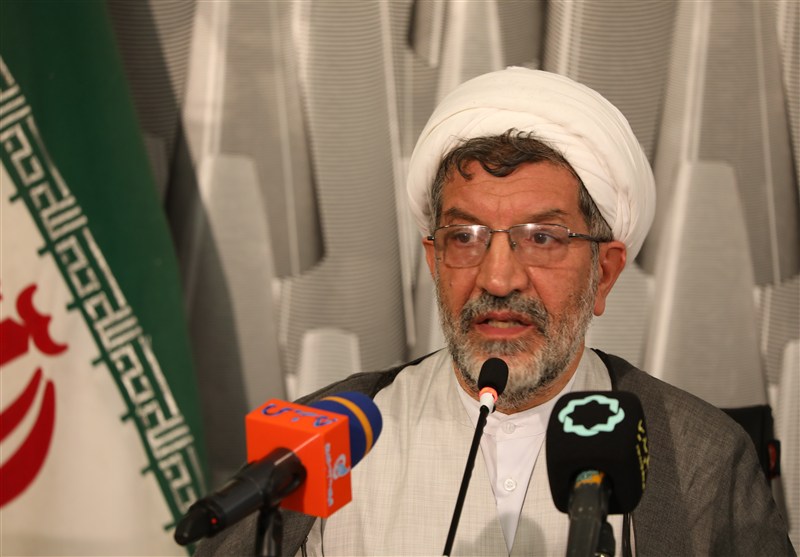 وقتی جامعه از وحی فاصله می‌گیرد، عقل به اسارت سیاست درمی‌آید