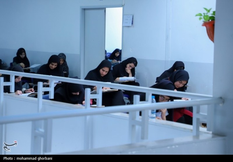 ثبتنام کنکور 1405 به تعویق افتاد ثبتنام کنکور 1405 به تعویق افتاد