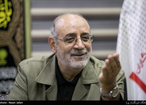 خداوند ملتی را که عرصه یاری خداوند را خالی نگذاشت یاری کرد