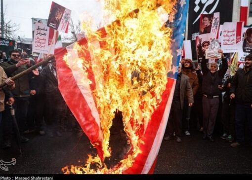 غرش بی‌حاصل آهن در ساحت یقین