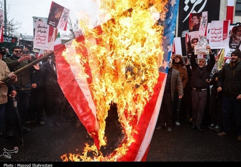 غرش بیحاصل آهن در ساحت یقین غرش بیحاصل آهن در ساحت یقین