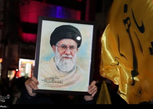 مشت گره کرده ایران بودی