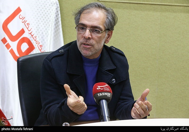 وطن زنده‌است با هر گام با هر راهپیمایی