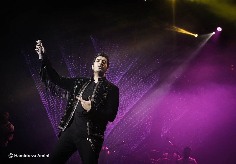 کمک فرزاد فرزین برای بازسازی خانه‌های آسیب‌دیده