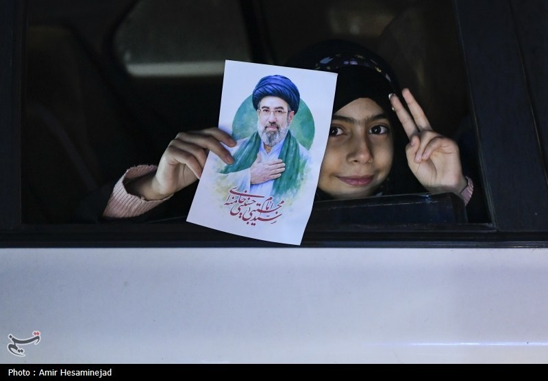 یکبار دگر جوان شده رهبر ما