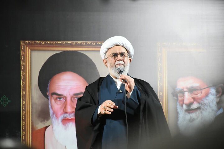 آیت الله رمضانی: بعثت مردم ایران به یک جنبش جهانی تبدیل شد آیت الله رمضانی: بعثت مردم ایران به یک جنبش جهانی تبدیل شد