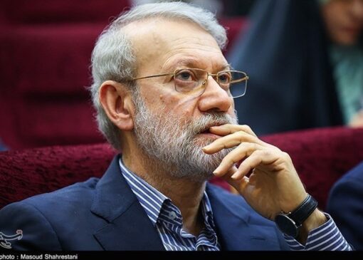 از کتابخانه‌های فلسفه تا متن قانون اساسی