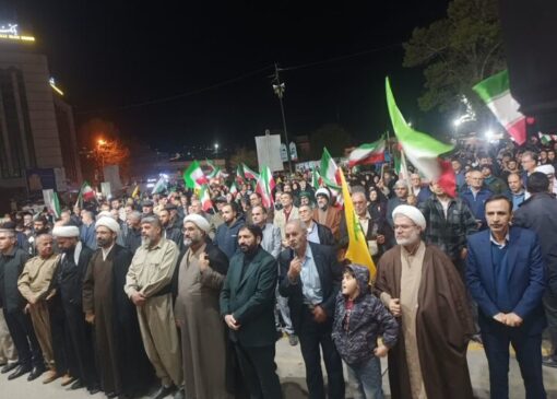 استمرار تجمع شبانه سنندجی‌ها با فریادهای مرگ بر آمریکا در حمایت از وطن