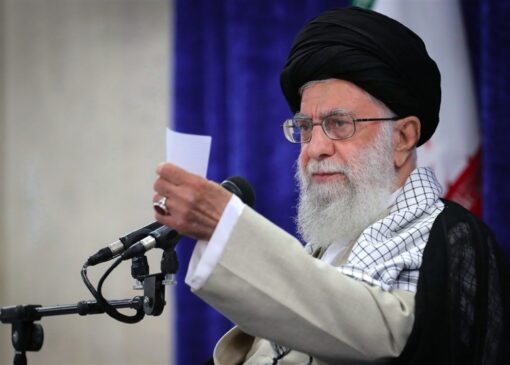 اقدامات محرمانۀ امام صادق برای تشکیل حکومت در تحلیل رهبر شهید انقلاب