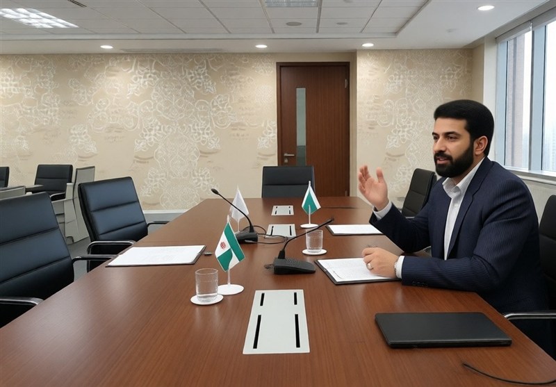 ایستادگی در طوفان را از کِه آموختیم؟