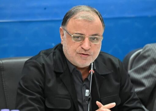 ایستادگی ۵۴ شبه مردم، نماد وفاداری به انقلاب است