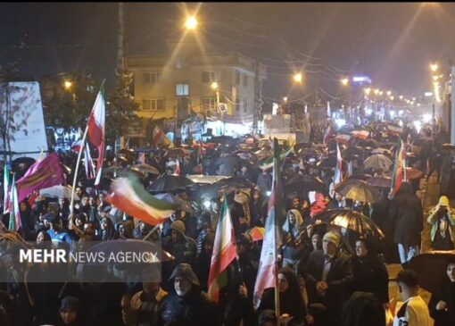 باران حریف یاسوجی‌ها نشد؛ راهپیمایی باشکوه دیار آریوبرزن