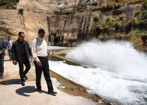 بازدید میدانی استاندار کرمانشاه از سد سرریز شده تنگ حمام