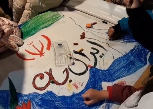 برپایی غرفه «ایستاده برای ایران» توسط کتابخانه های عمومی در مراغه