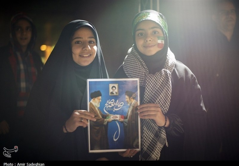 بیداری ملت ایران و طلوع خورشید وحدت بیداری ملت ایران و طلوع خورشید وحدت