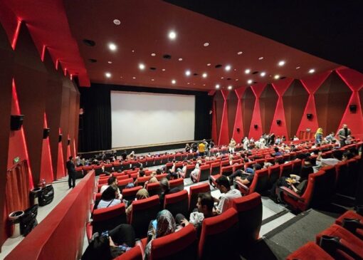 بیش از 5 و نیم میلیارد فروش سینما در جنگ با تاب‌آوری و شجاعت ستودنی