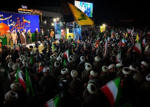 تبعیت از ولی‌فقیه معیار تصمیم‌گیری در برابر دشمن است